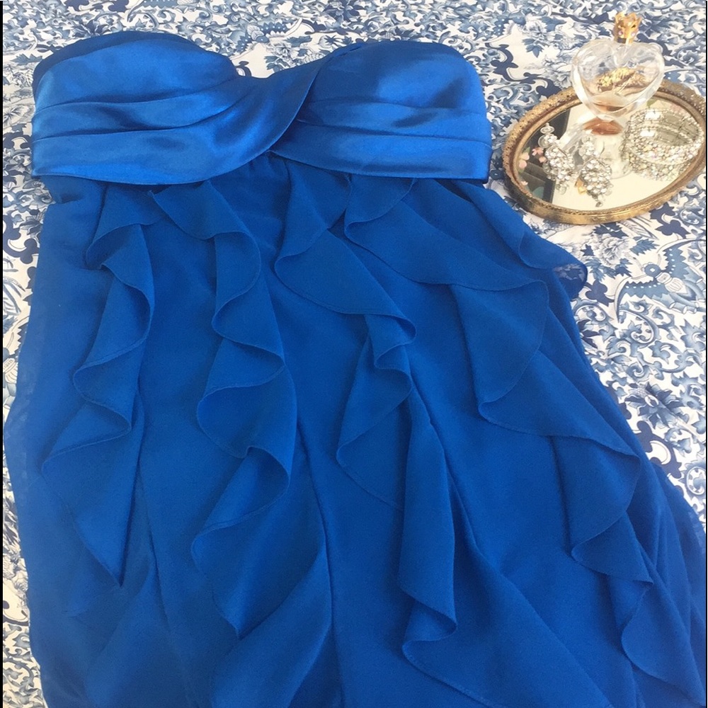 Women’s strapless dress